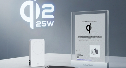 ��Ʈ��, ���� ���� Qi2.2 25W �������� ������ �������͸��� ����