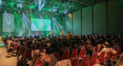 �ƽþ� �ִ� �Ը� ��ŸƮ�� ���۷��� ��2024 ���� ��ũ ���졯 5�� ����